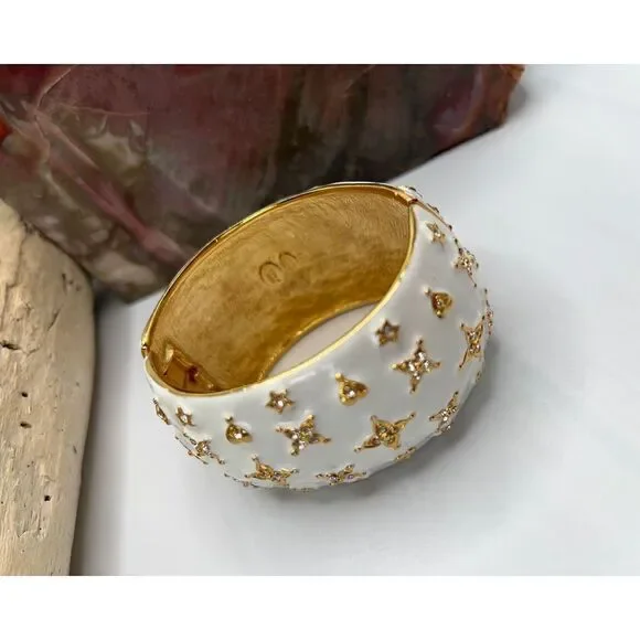 White Enamel Gold & Crystal Bracelet Kenneth Jay Lane Hearts & Stars - Picture 15 of 15